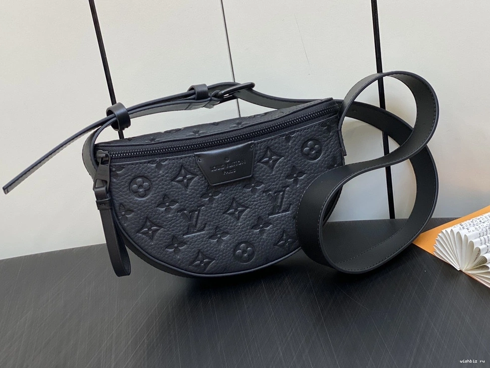 WIS VUITTON Moon Crossbody LOUIS 0810